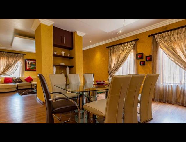 5 BEDROOM HOUSE FOR SALE IN MAGALIESBERG COUNTRY ESTATE